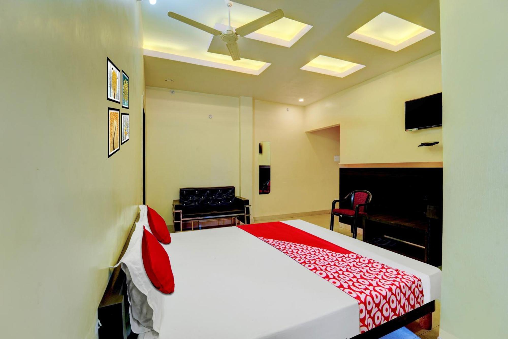 Oyo Flagship Hotel Centre Point Chhapra Esterno foto