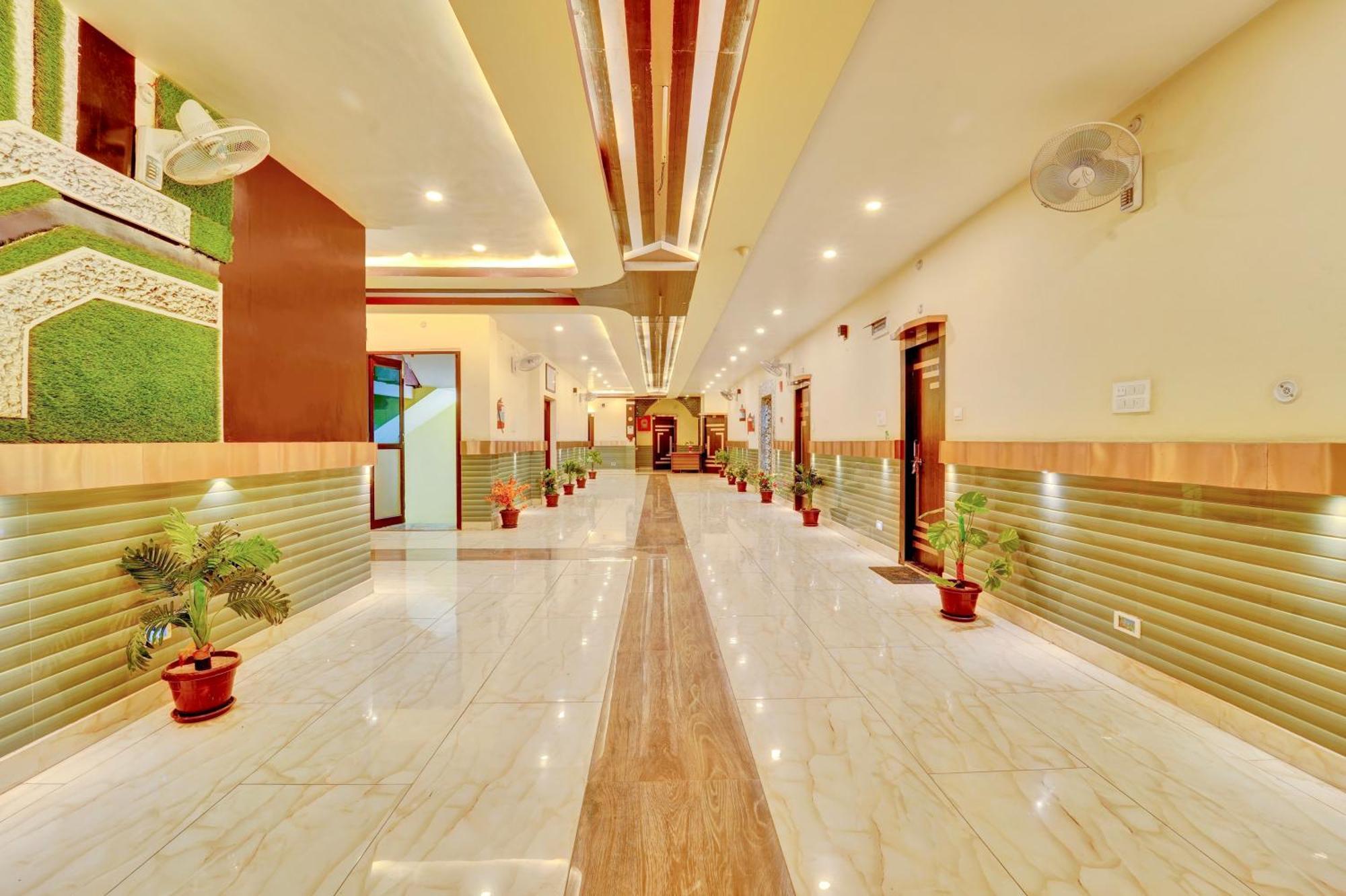Oyo Flagship Hotel Centre Point Chhapra Esterno foto