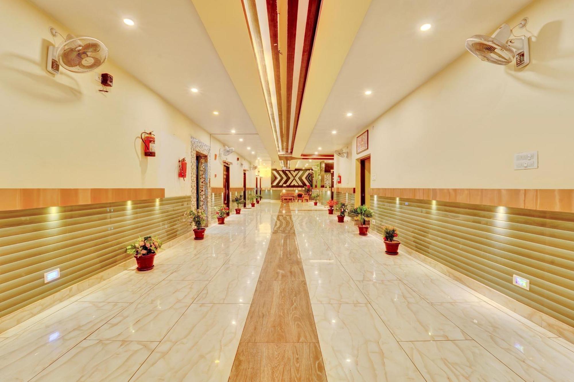 Oyo Flagship Hotel Centre Point Chhapra Esterno foto